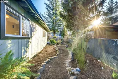 11821 SE Yamhill St, Portland, OR 97216 - Photo 20