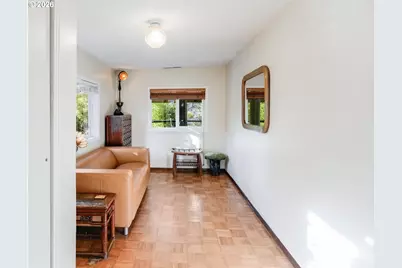 11821 SE Yamhill St, Portland, OR 97216 - Photo 14