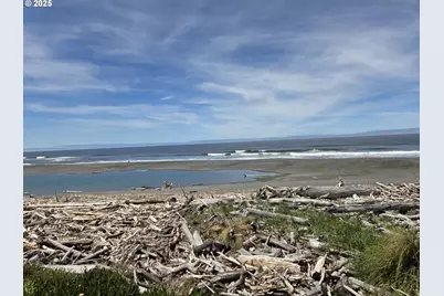 29026 Vizcaino Ct, Gold Beach, OR 97444 - Photo 2