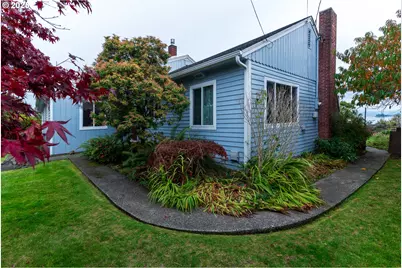 1332 Bayview St, North Bend, OR 97459 - Photo 1