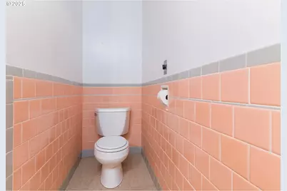 1332 Bayview St, North Bend, OR 97459 - Photo 28