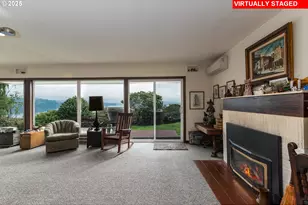 1332 Bayview St, North Bend, OR 97459 - Photo 4