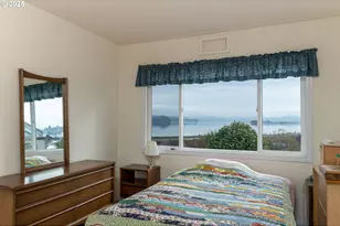 1332 Bayview St, North Bend, OR 97459 - Photo 20