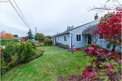 1332 Bayview St, North Bend, OR 97459 - Photo 40