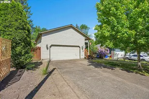 9703 SW 51st Ave, Portland, OR 97219 - Photo 2