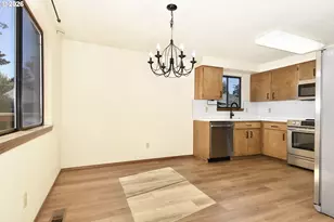 9703 SW 51st Ave, Portland, OR 97219 - Photo 12