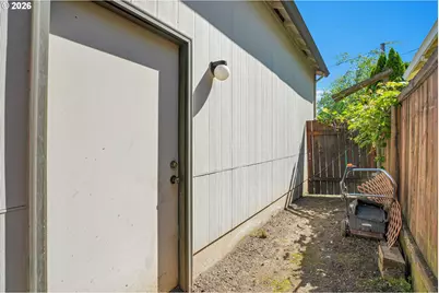 9703 SW 51st Ave, Portland, OR 97219 - Photo 30