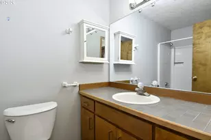 9703 SW 51st Ave, Portland, OR 97219 - Photo 20