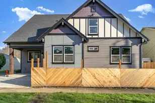 550 SE 8th Ave, Hillsboro, OR 97123 - Photo 2