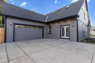 550 SE 8th Ave, Hillsboro, OR 97123 - Photo 2