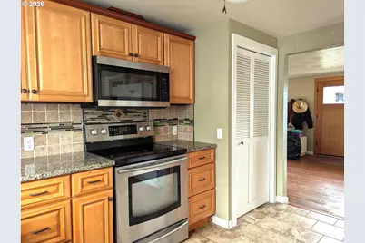 76232 Beech St, Oakridge, OR 97463 - Photo 6