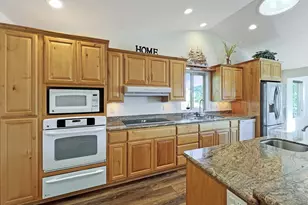 318 Del Norte Ln, Brookings, OR 97415 - Photo 10