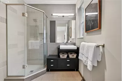 7616 NW Thompson Rd, Portland, OR 97229 - Photo 26