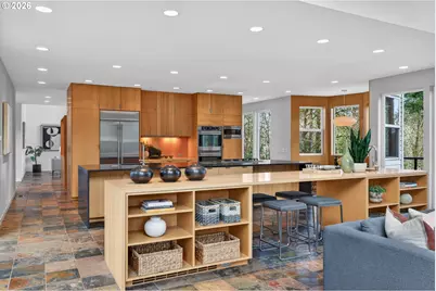 7616 NW Thompson Rd, Portland, OR 97229 - Photo 10