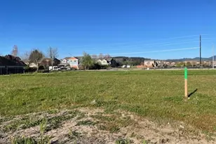 2155 NW Fendle Way, McMinnville, OR 97128 - Photo 1