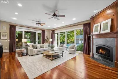 1261 SW Underhill Rd, Portland, OR 97219 - Photo 12