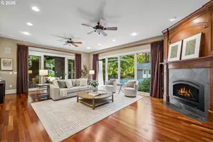 1261 SW Underhill Rd, Portland, OR 97219 - Photo 12