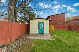 303 De Haven St, Milton-Freewater, OR 97862 - Photo 8