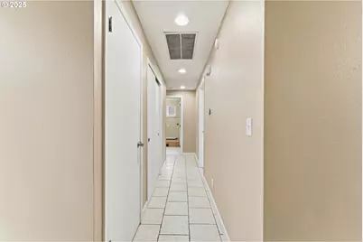 303 Dehaven St, Milton-Freewater, OR 97862 - Photo 16