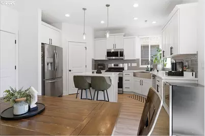 8525 N 1st St, Ridgefield, WA 98642 - Photo 4