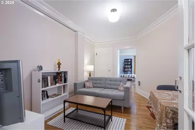 1811 NW Couch St #210, Portland, OR 97209 - Photo 16