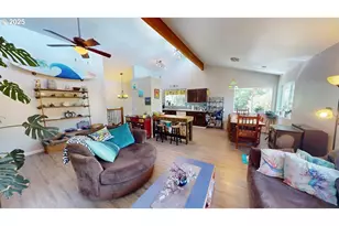 94239 Terrace Garden Way, Gold Beach, OR 97444 - Photo 4