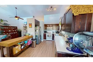 94239 Terrace Garden Way, Gold Beach, OR 97444 - Photo 8