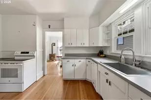 1154 Park Ave, Coos Bay, OR 97420 - Photo 14