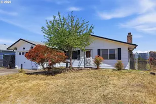 395 Park Ln, Harrisburg, OR 97446 - Photo 4