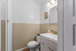 205 E 12th St, Coquille, OR 97423 - Photo 10