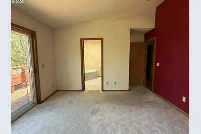 338 Topaz Ln, Roseburg, OR 97471 - Photo 12