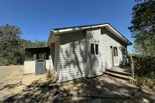 338 Topaz Ln, Roseburg, OR 97471 - Photo 4