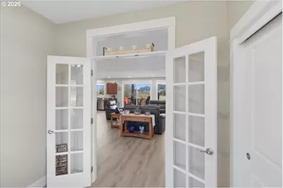 2020 SW Fairview Ave, Dallas, OR 97338 - Photo 6