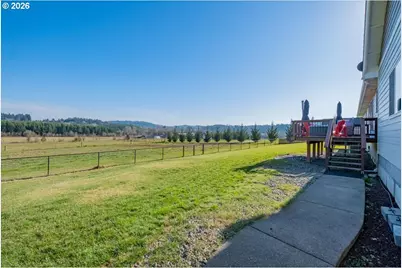 2020 SW Fairview Ave, Dallas, OR 97338 - Photo 32