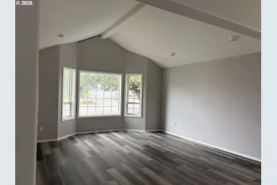 266 SE 10th Ave, Canby, OR 97013 - Photo 10