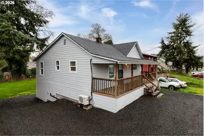 415 N 9th St, Saint Helens, OR 97051 - Photo 2