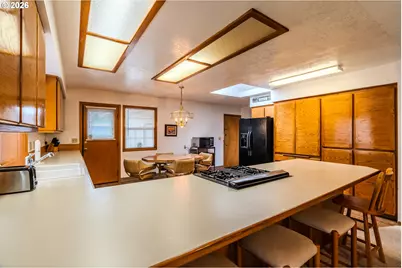 16005 SE Taggart St, Portland, OR 97236 - Photo 10