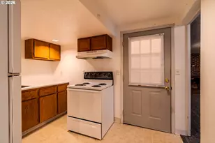 16005 SE Taggart St, Portland, OR 97236 - Photo 34