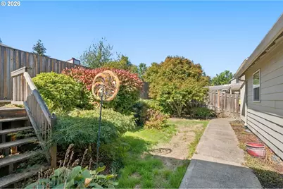2105 N M Ct, Washougal, WA 98671 - Photo 32