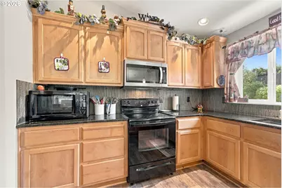 2105 N M Ct, Washougal, WA 98671 - Photo 14