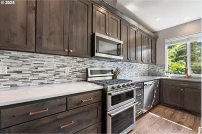 15702 SW Snowy Owl Ln, Beaverton, OR 97007 - Photo 10