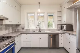 1230 SE 32nd Pl, Portland, OR 97214 - Photo 12
