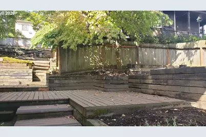 3719 S Hood Ave, Portland, OR 97239 - Photo 2