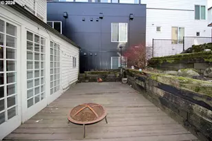 3719 S Hood Ave, Portland, OR 97239 - Photo 6