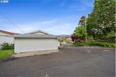1109 Acacia Ave, Garibaldi, OR 97118 - Photo 32