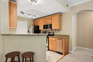 810 Springtree Ln, West Linn, OR 97068 - Photo 6