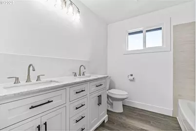 306 Broadway St, Springfield, OR 97477 - Photo 18