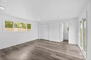 306 Broadway St, Springfield, OR 97477 - Photo 12