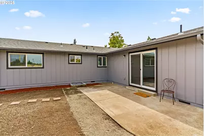 306 Broadway St, Springfield, OR 97477 - Photo 22