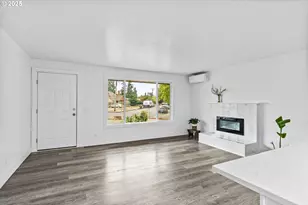 306 Broadway St, Springfield, OR 97477 - Photo 4